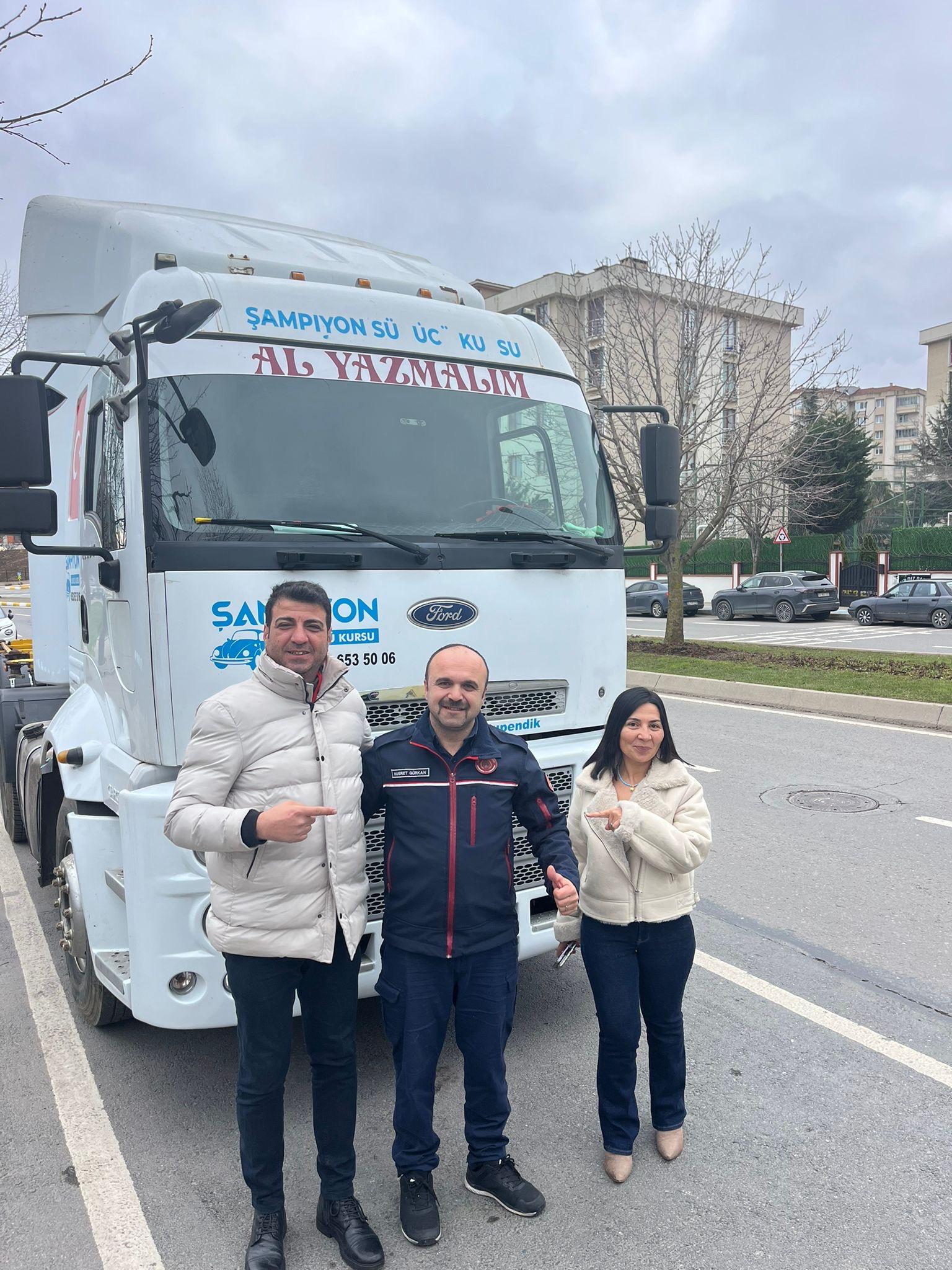 Şampiyon sürücü kursu öğrencisi